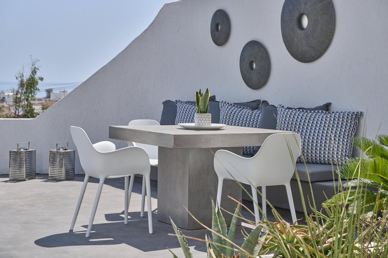 Topos Exclusive Santorini *